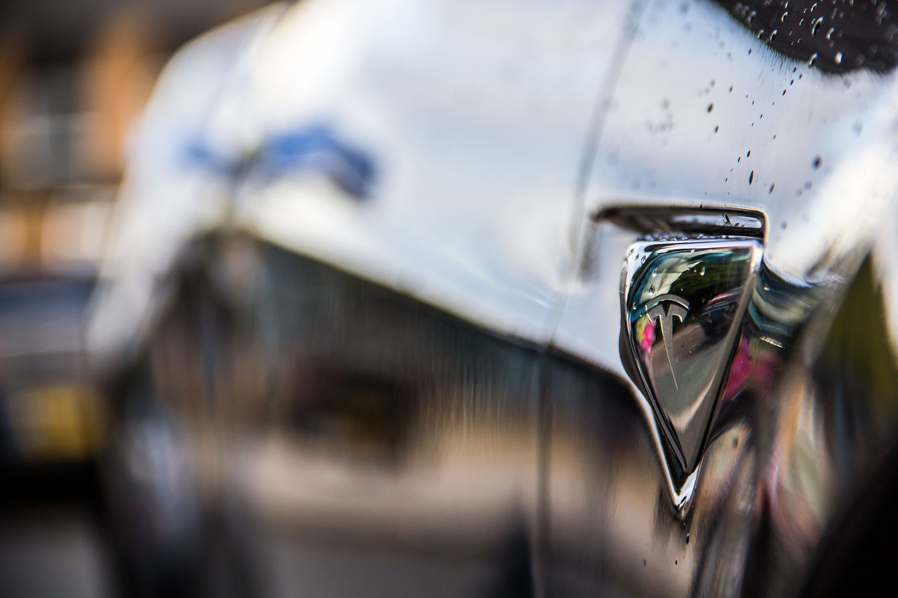 特斯拉汽车2022最新款价格出炉，树立电动汽车市场新标杆